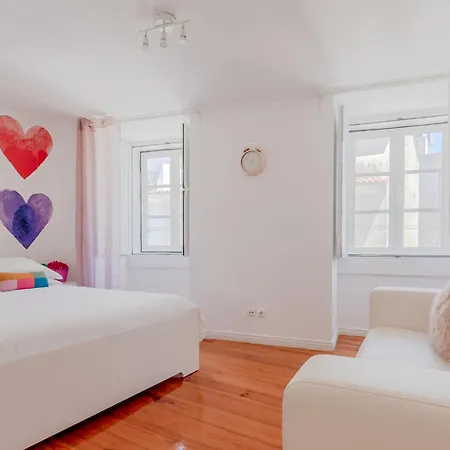 Alfama Balcony شقة