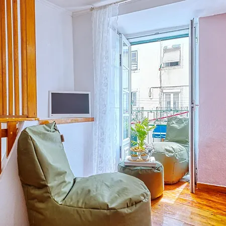 Alfama Balcony شقة *