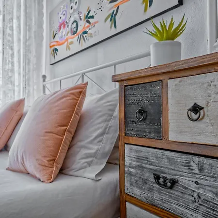 Alfama Balcony شقة *