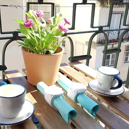 Daire Alfama Balcony