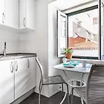 Alfama Balcony Appartement